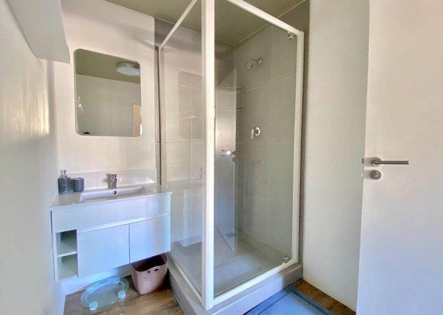 To Let 2 Bedroom Property for Rent in Observatory Western Cape